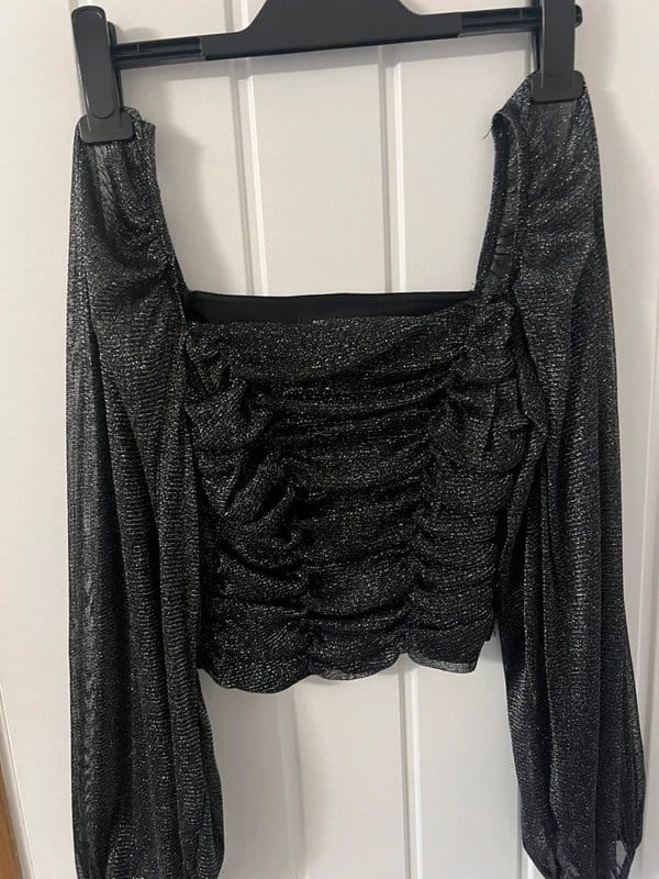 New Look Black Sparkly Long Sleeved Cropped Top