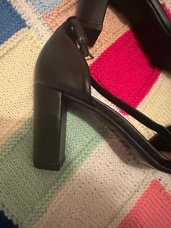 New Look New Look Block Heel Black Sandals sz6