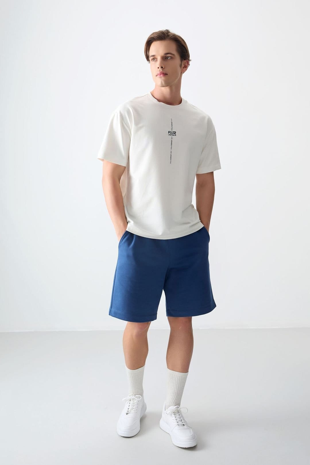 Tommy Life Tommy Life Men's Oversized Printed Crew Neck T-Shirt in Off-White - 4