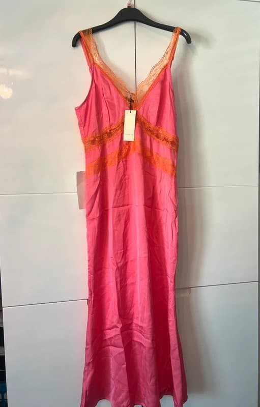 Never Fully Dressed Never fully dressed pink and orange dress