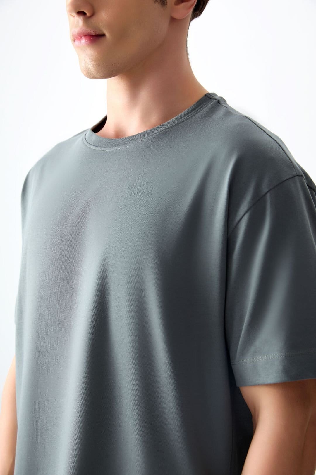 Tommy Life Tommy Life Men's Oversized Cotton Crew Neck T-Shirt in Grey - 4