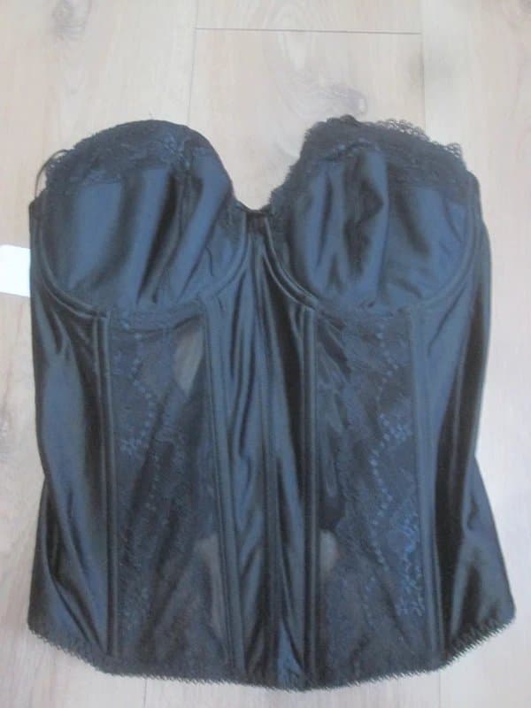 Wacoal Wacoal size 10 - 12 d - e cup Black bustier underwired padded Brand new