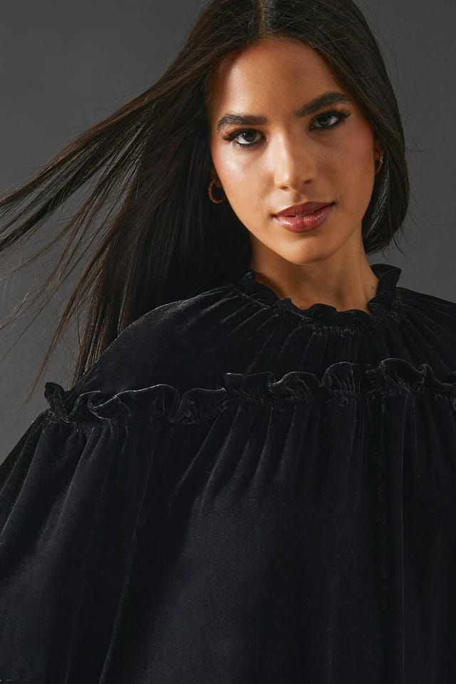 Warehouse Warehouse Women's Smock Tiered Velvet Dress in Black - 2