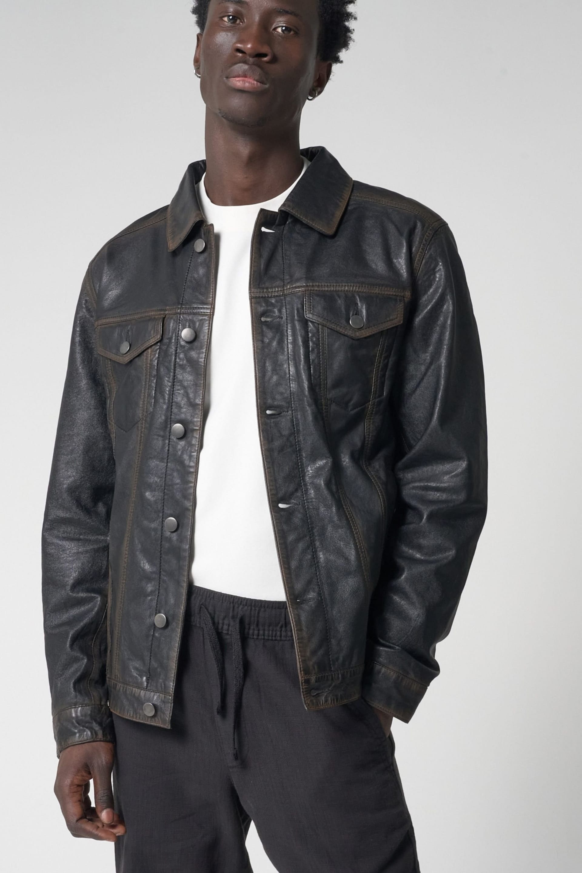 Barneys Originals Men's Black Sheep Leather Trucker Jacket