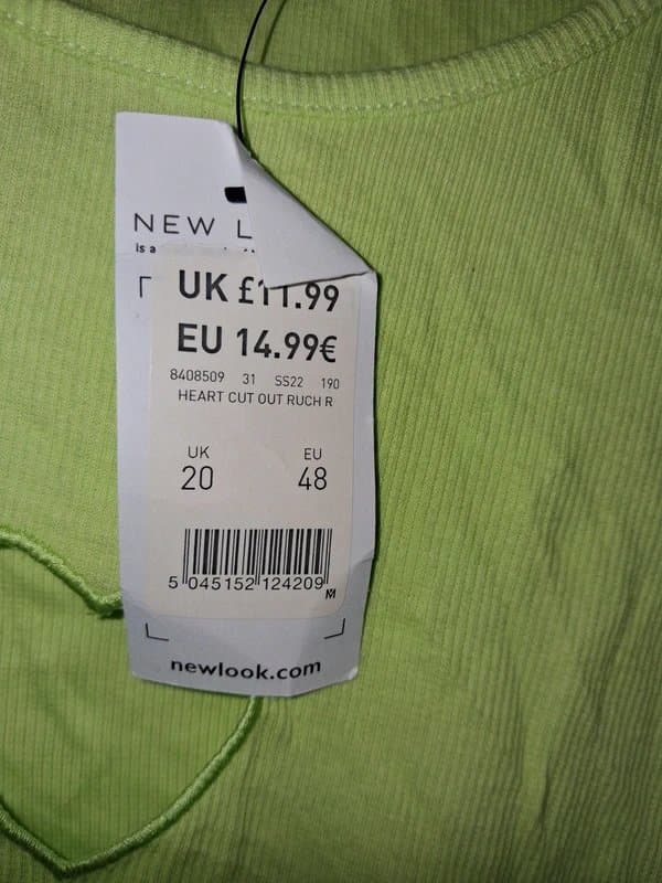 New Look Size 20 New Look Kind sleeveless green tee-shirt with hollowed heart detail and gathered sides