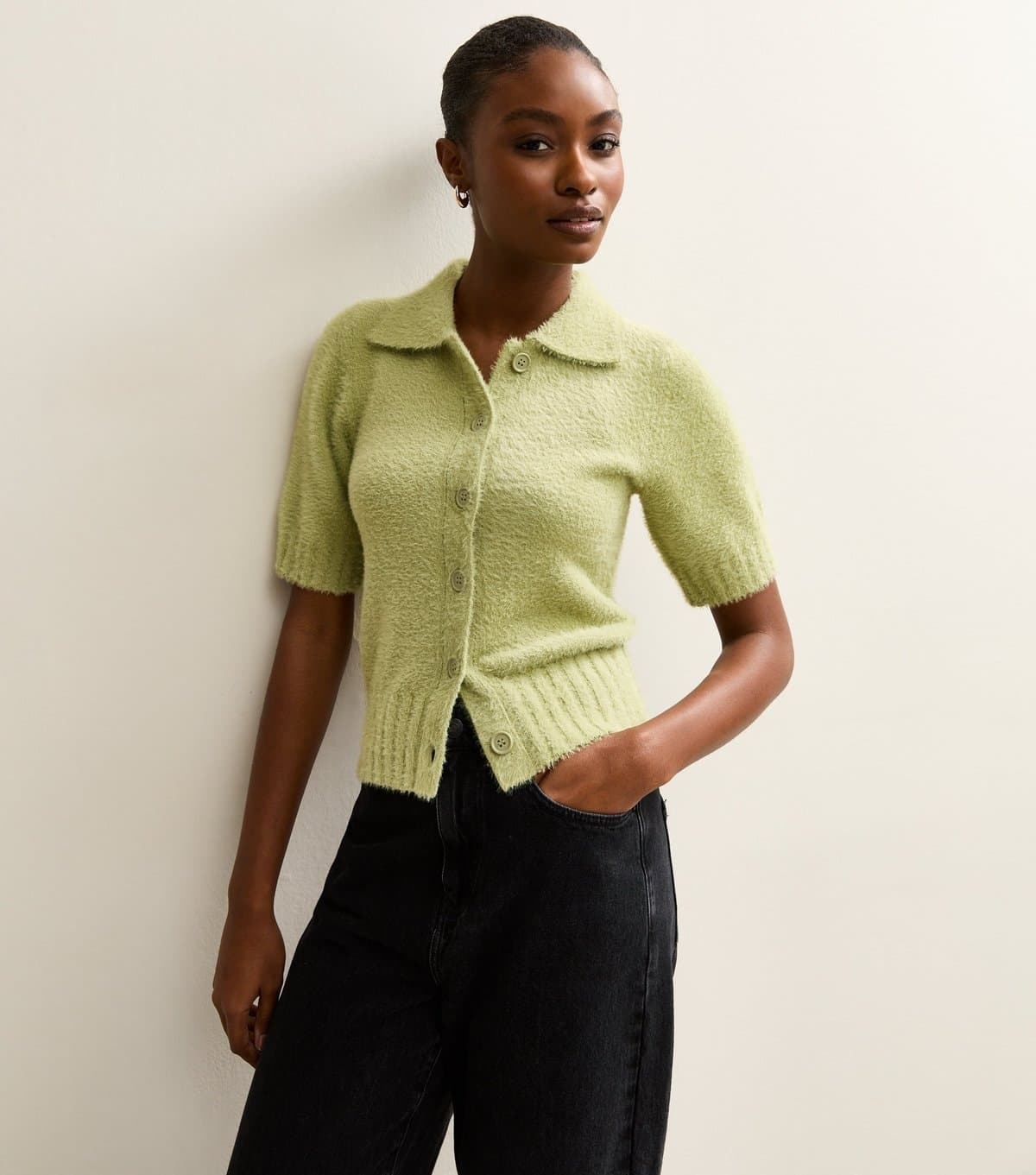 New Look Women's Light Green Fluffy Knit Short Sleeve Collared Cardigan New Look