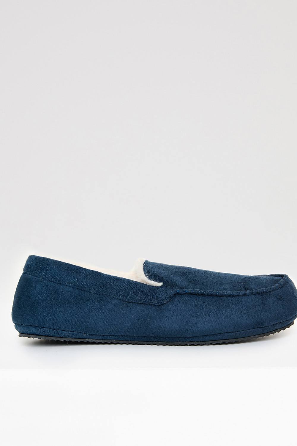 Threadbare Threadbare Men's Faux Suede Faux Fur Lined Moccasin Slippers in Navy - 2