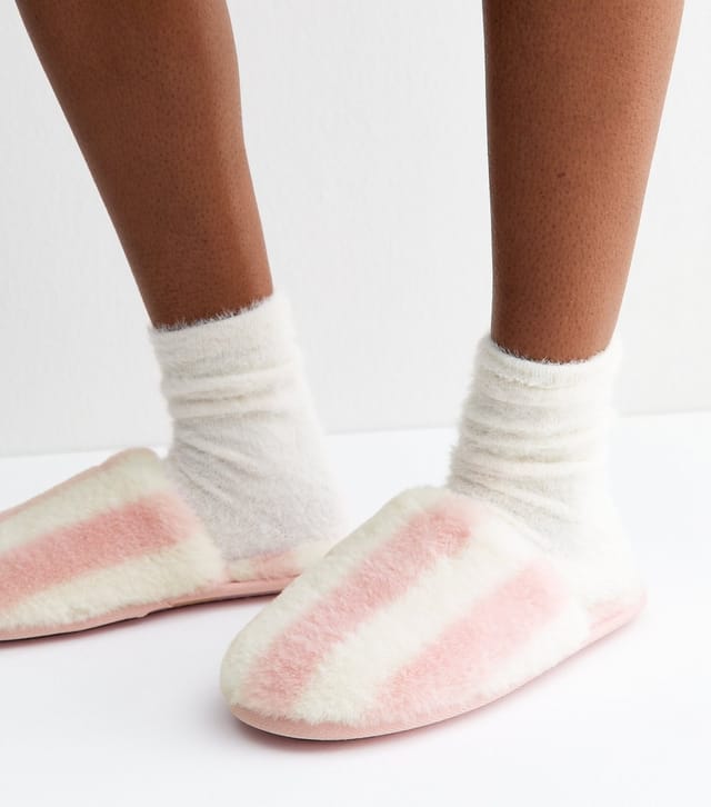 New Look Women's Pink Faux Fur Striped Slippers New Look - 2