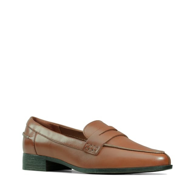 Clarks Clarks Women's Hamble Loafer Tan Leather Loafers, Slip Ons in Brown - 2