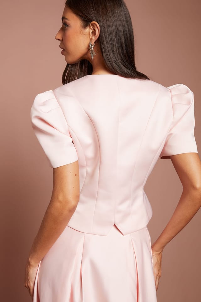 Coast Coast Women's Short Sleeve Button Through Fitted Jacket in Blush - 3