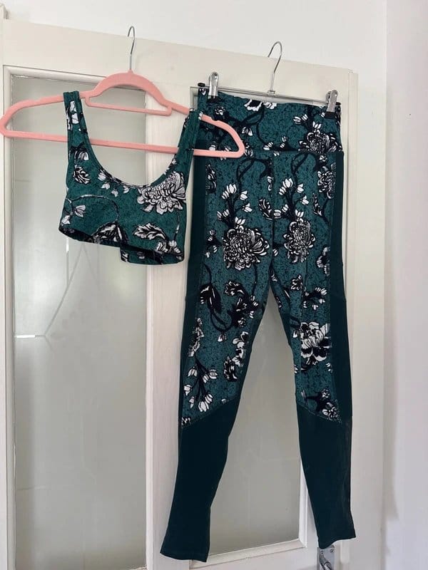 Cotton On Body Green Floral Gym Leggings & Sports Bra Co Ord Set