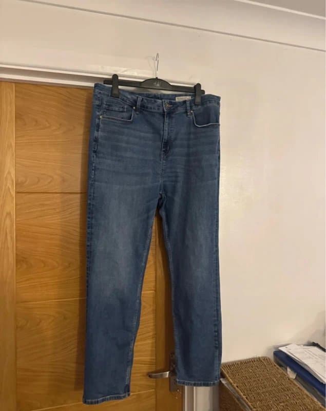 Marks & Spencer M&S The Sienna Straight Leg Supersoft Mid Blue Denim Wash High Waisted Jeans UK 20 Regular