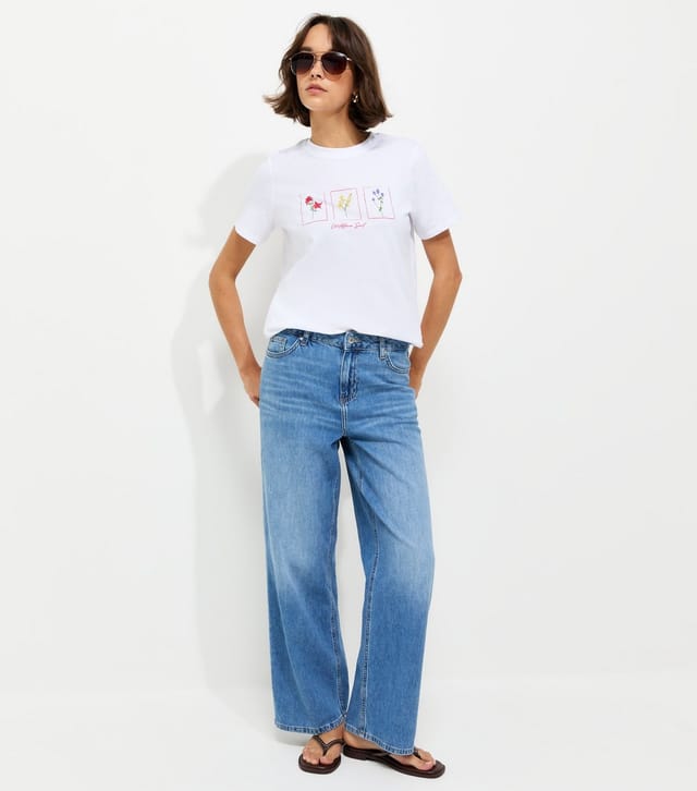 New Look Women's White Cotton Flower Print Crew Neck T-Shirt New Look - 3