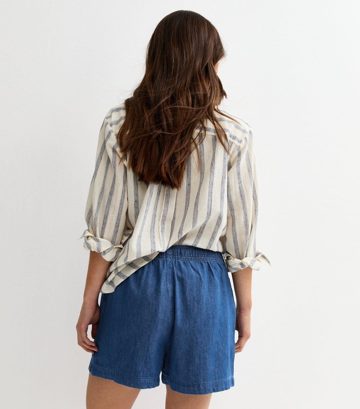 New Look Women's Petite Mid Blue Wash Chambray Pull On Shorts New Look - 4