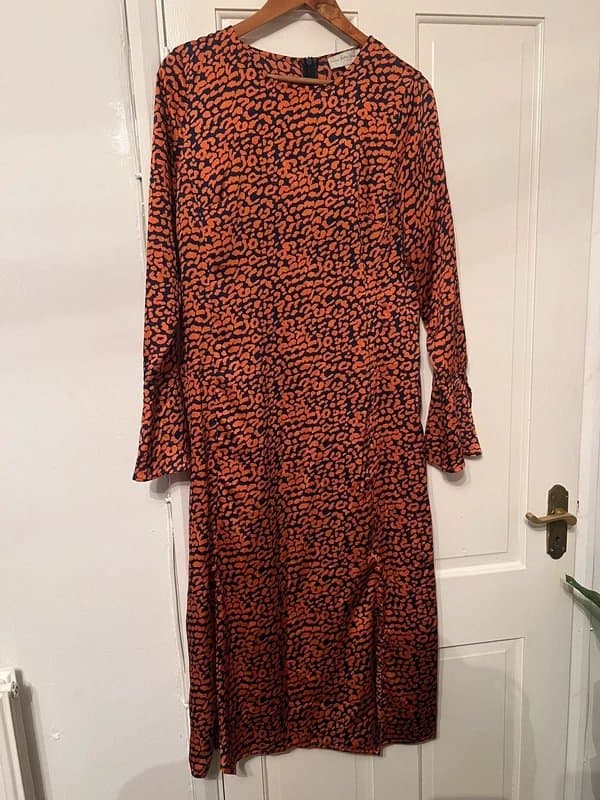 Never Fully Dressed Never Fully Dressed Orange & Navy Animal Print Midi Dress – Size L