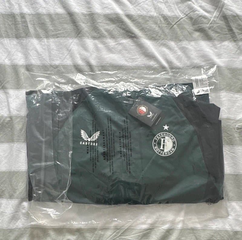 Castore Castore Feyenoord Pro Players Men’s Hooded Full-Zip Rain Jacket Green/Black M