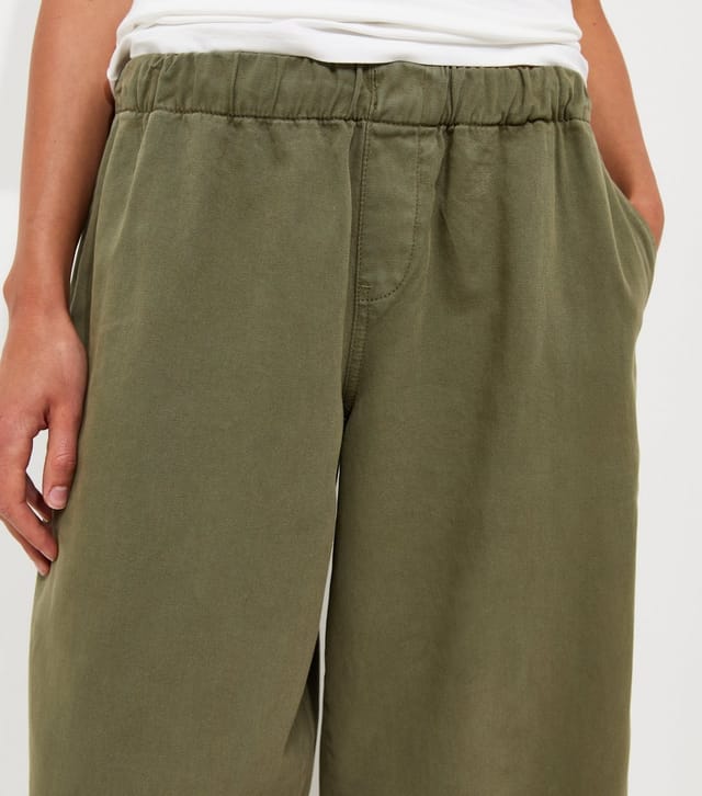 New Look Women's Khaki Cotton Wide Leg Tapered Cargo Trousers New Look - 2