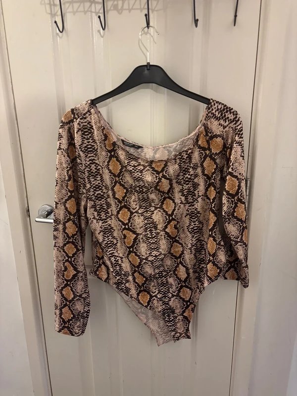 Shein Women’s snake print bodysuit size 18/20 - 1