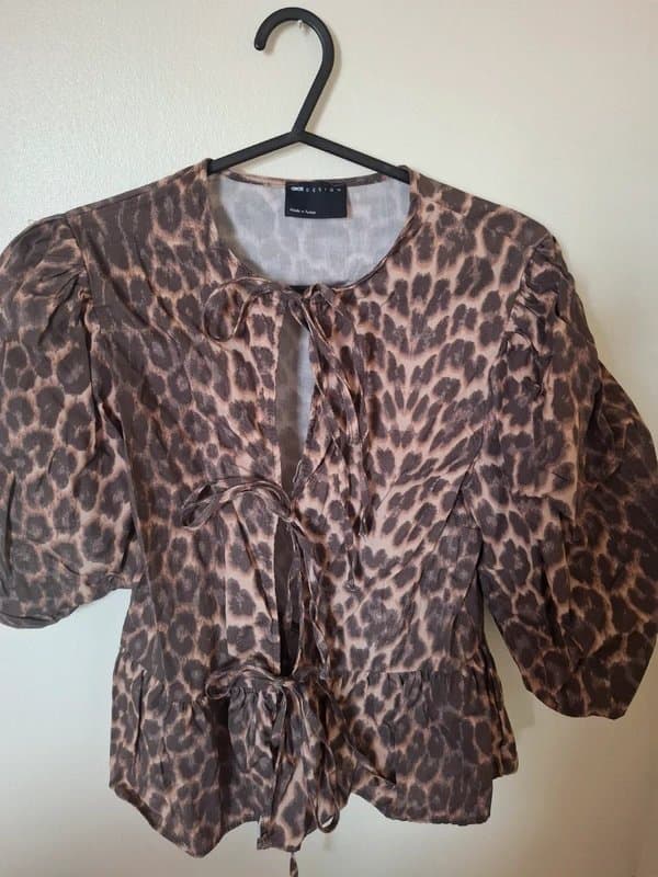 ASOS Design ASOS leopard print blouse