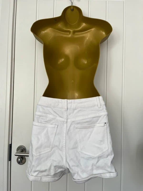 New Look White cream silver button up pin up high waisted pocket detail denim cut off fold up shorts