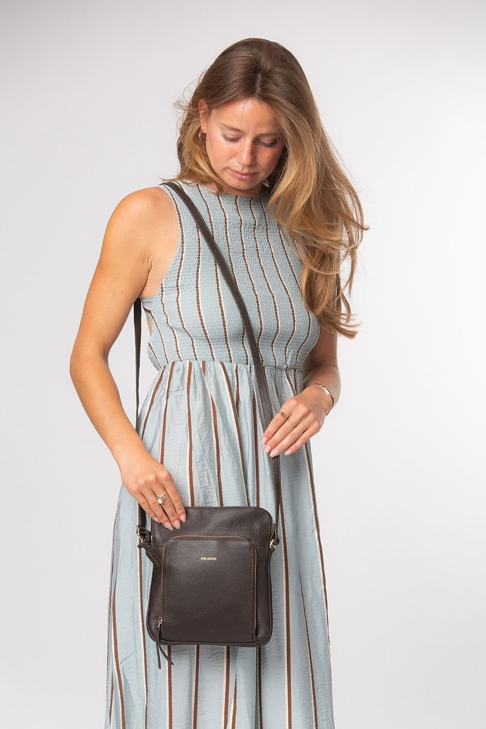 Pure Luxuries London Pure Luxuries London Dark Brown Leather Cross Body Bag