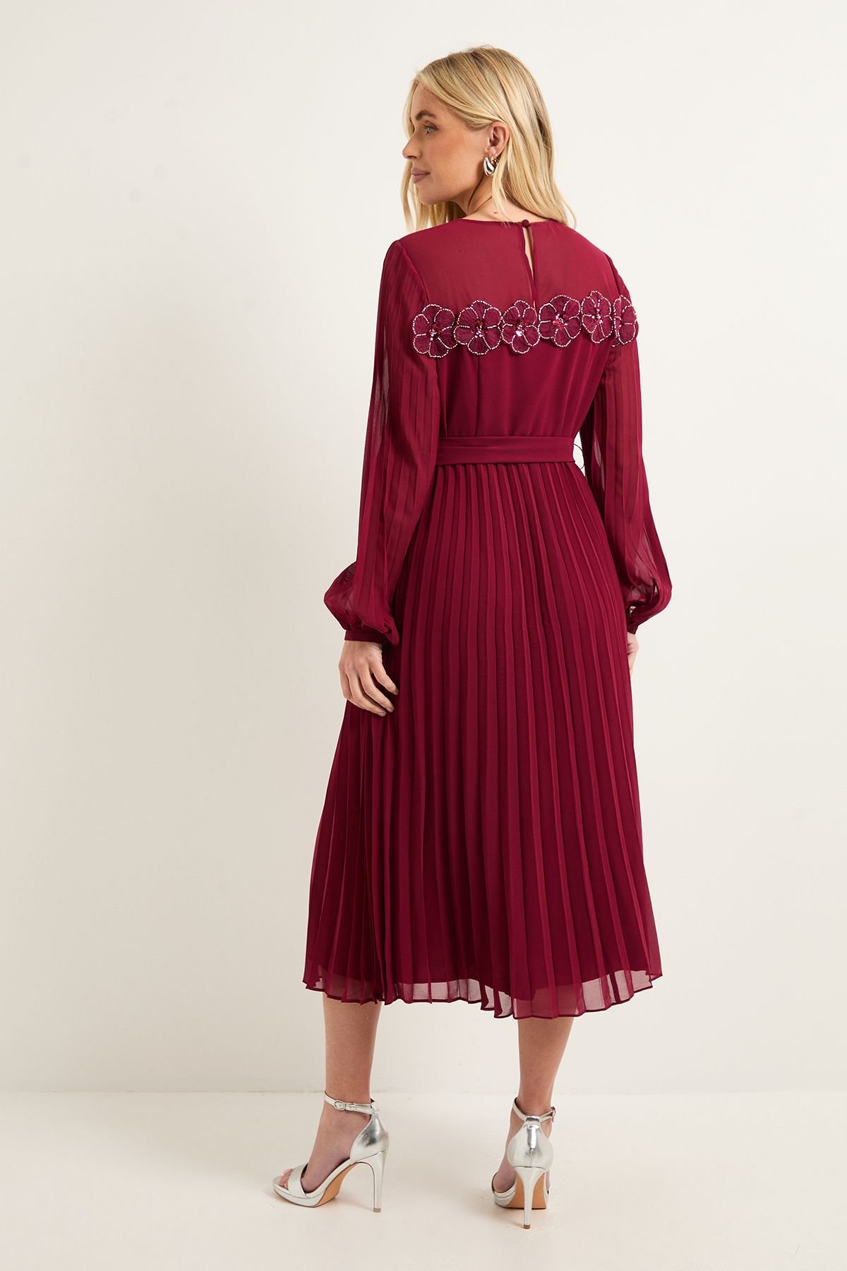 Wallis Wallis Women's Petite Pleated Floral Trim Midi Dress in Berry - 3