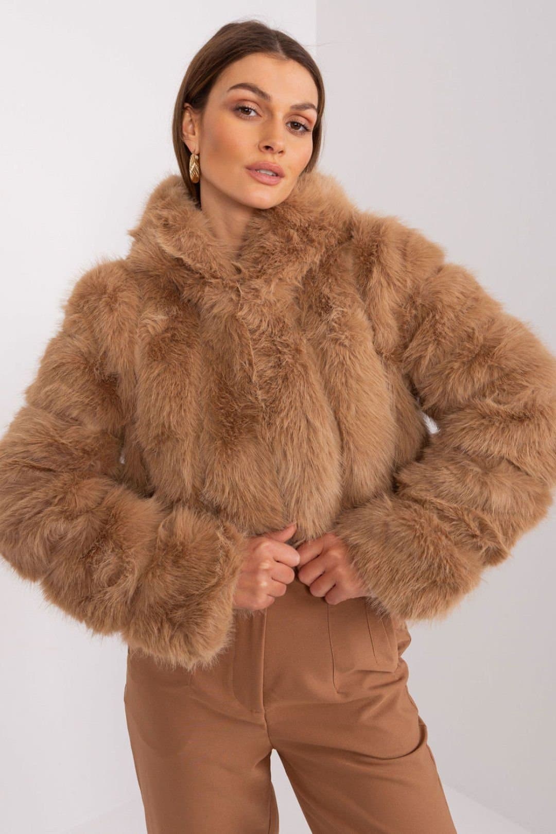 Love Lace Love Lace Women's Short Hooded Faux Fur Lightweight Jacket in Camel