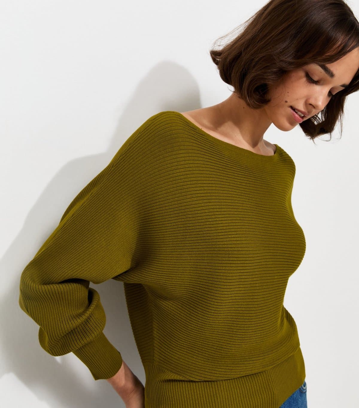 New Look Women's Green Lightweight Ribbed Knit Slash Neck Batwing Jumper New Look