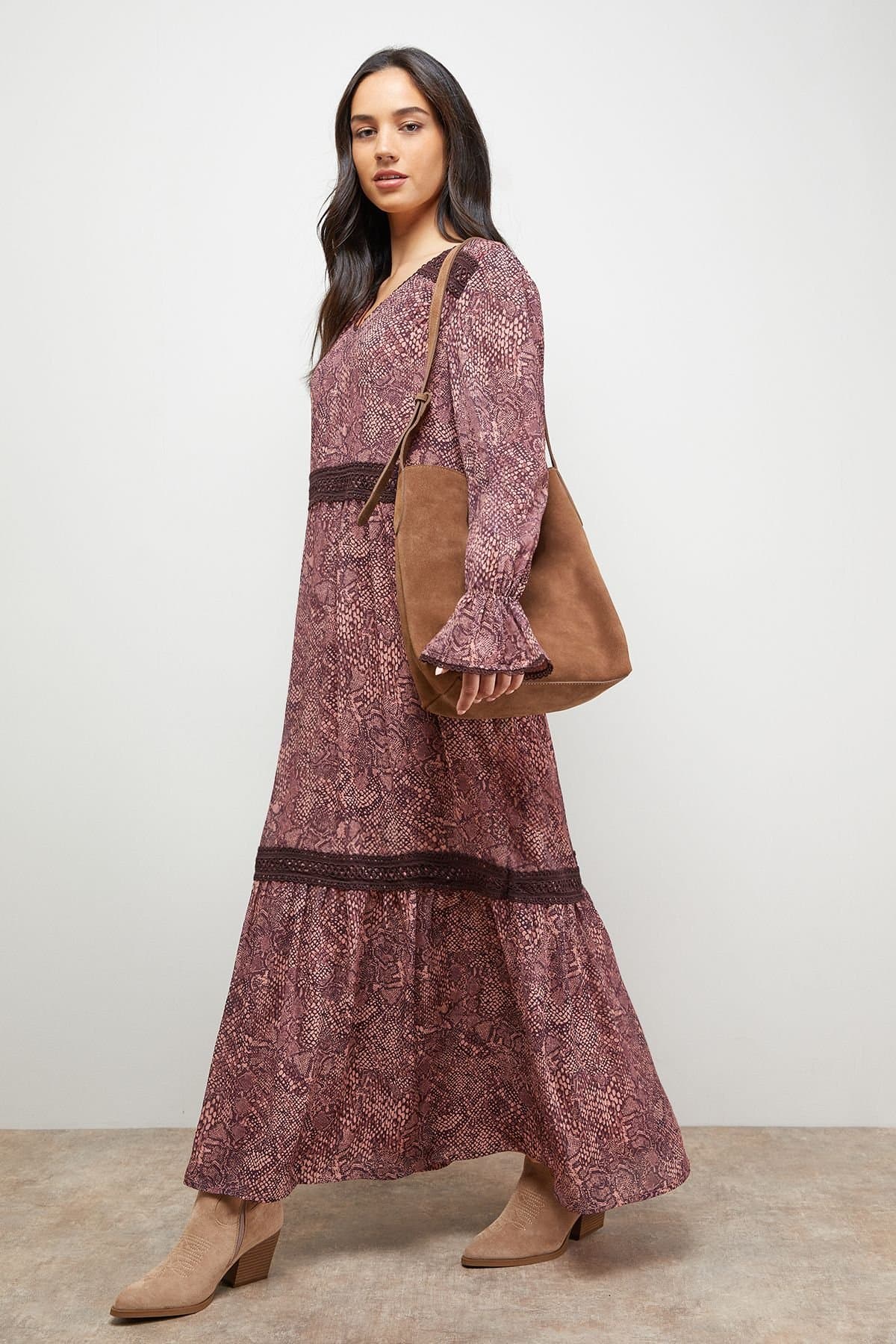 Oasis Oasis Women's Printed lace Detail Chiffon V Neck Midaxi Dress