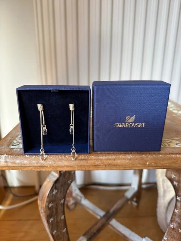 Swarovski Beautiful genuine Swarovski crystal drop silver 925 earrings New Unworn