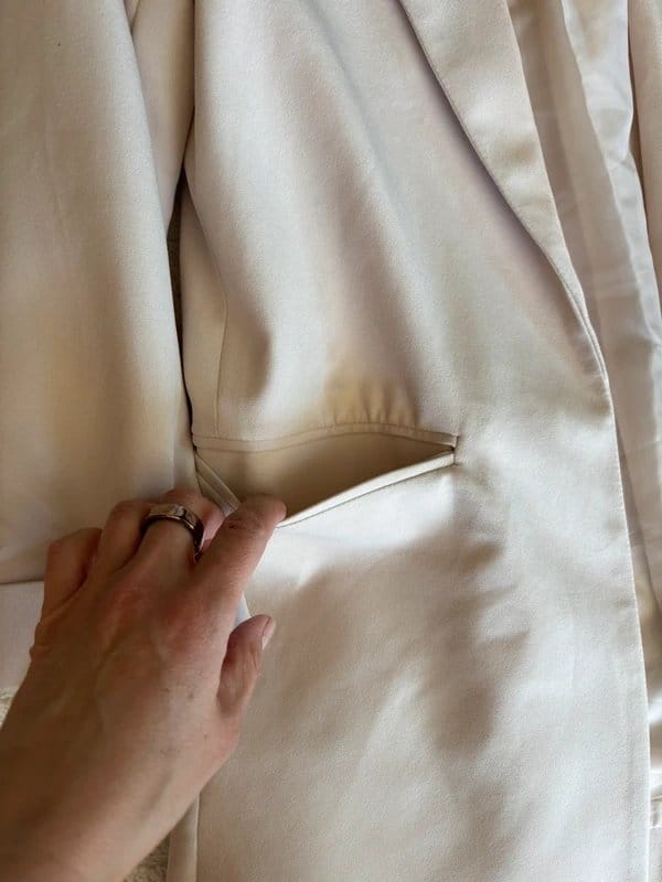 New Look Cream Blazer in Soft Satin