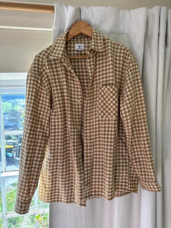 H&M H & M checked brown beige buttoned shirt unisex men’s S 8 10 12