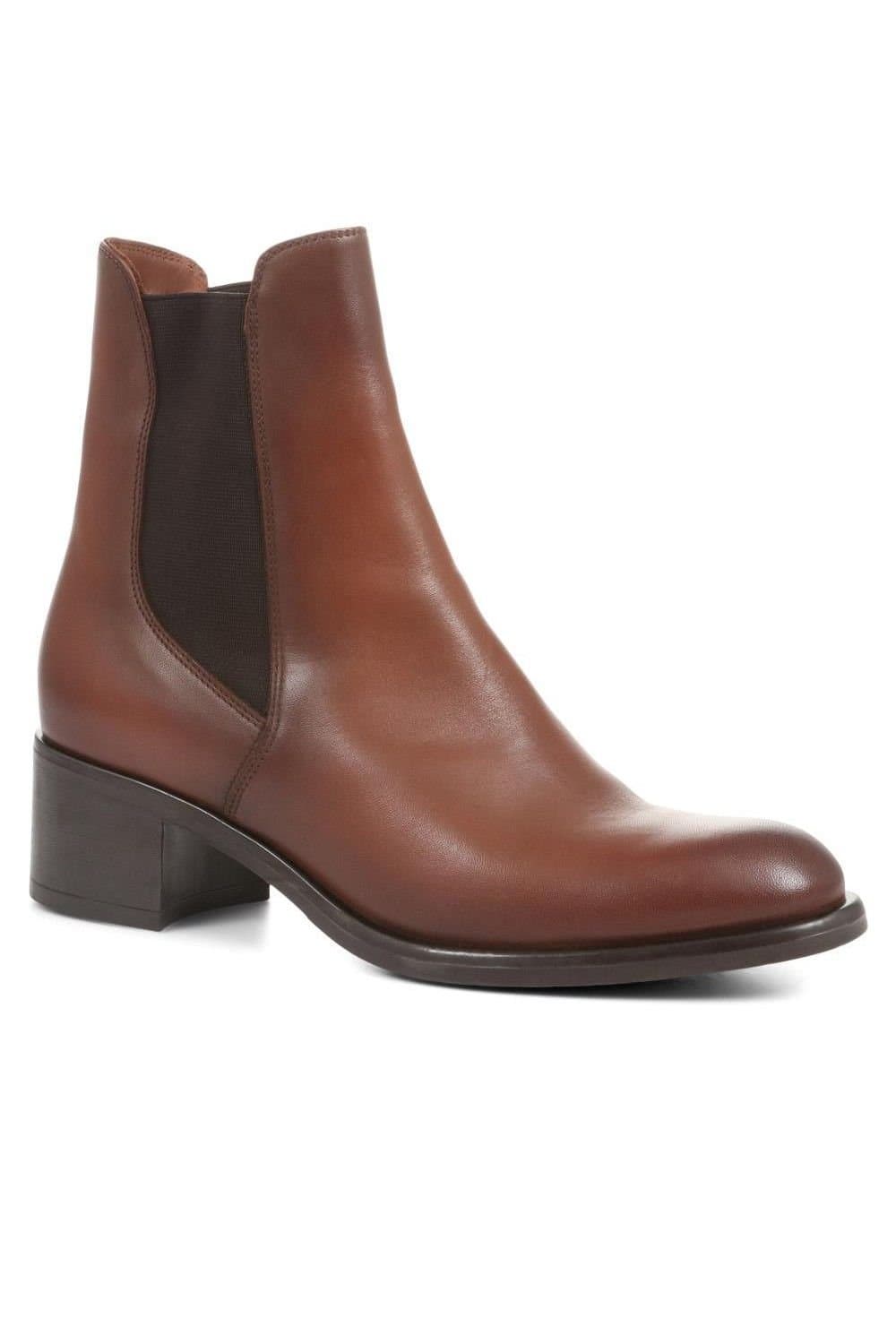Jones Bootmaker Jones Bootmaker Women's Doria Heeled Leather Chelsea Boots in Tan
