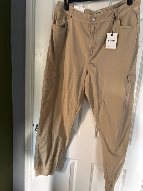 New Look New look cargo pants size 18
