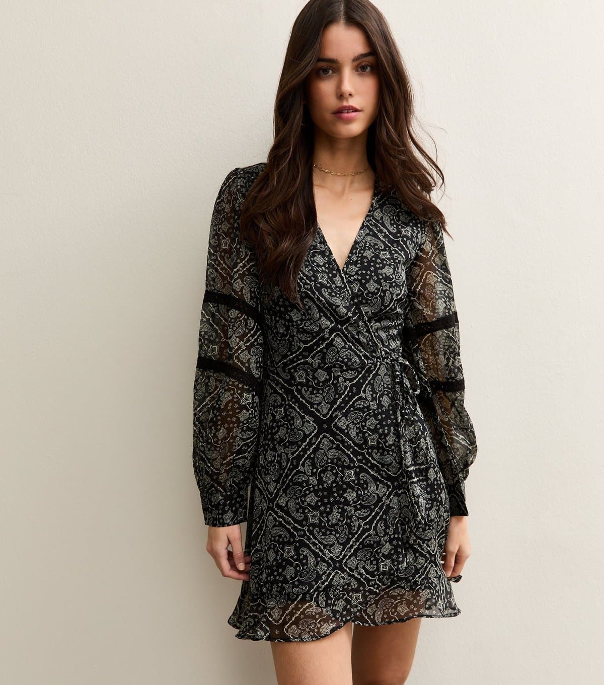 New Look Women's Black Chiffon Paisley Mini Dress New Look
