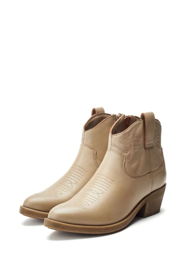 Moda in Pelle Moda In Pelle Women's 'Bracknell' Leather Ankle Boots in Cream - 3