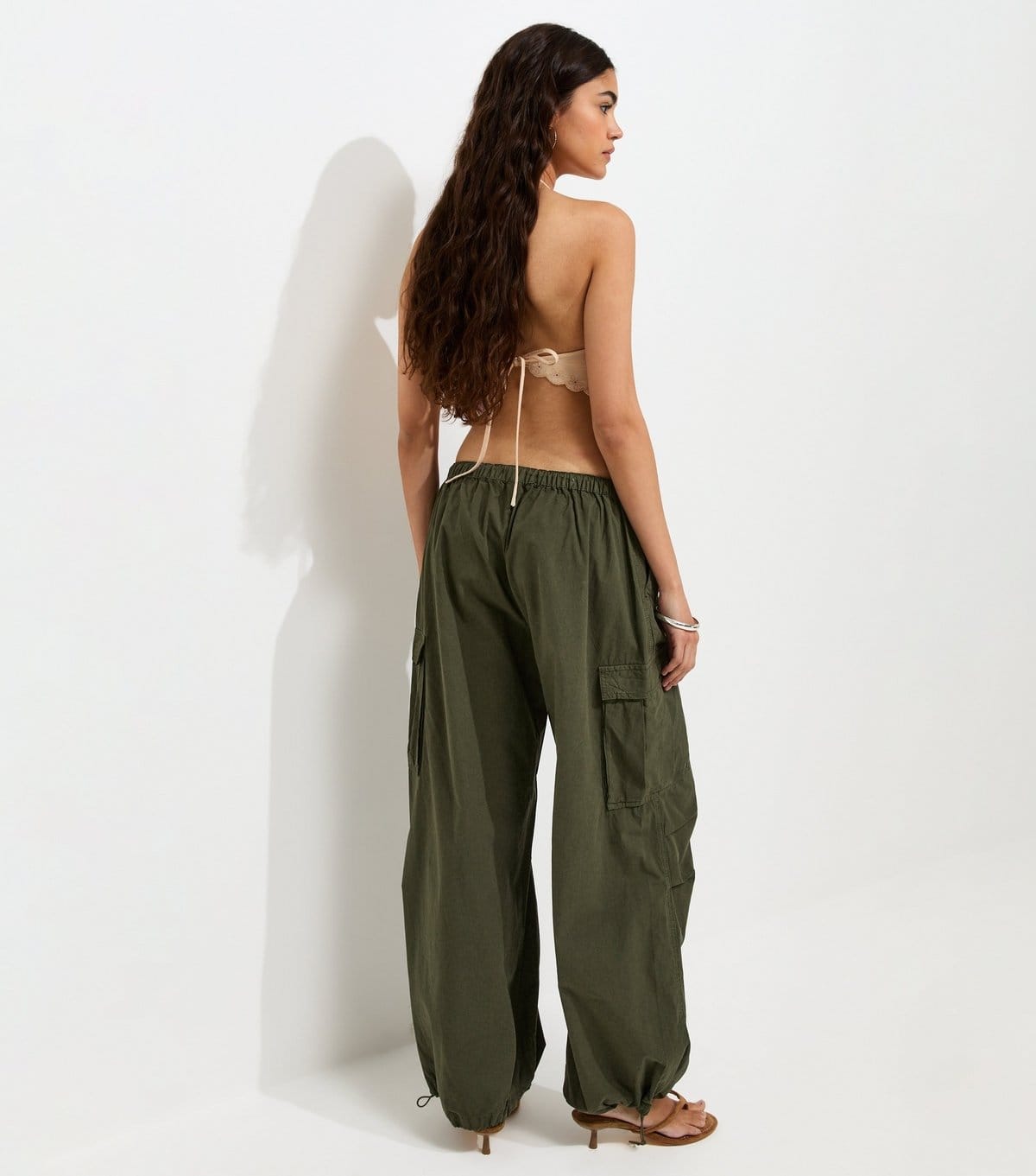 New Look Women's Dark Khaki Cargo Pocket Parachute Trousers New Look - 4