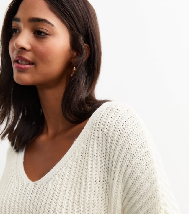 Gini London Women's Cream V Neck Chunky Knit Jumper Gini London New Look - 2