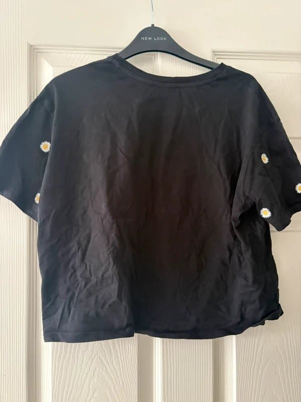 New Look Daisy embroidered t shirt