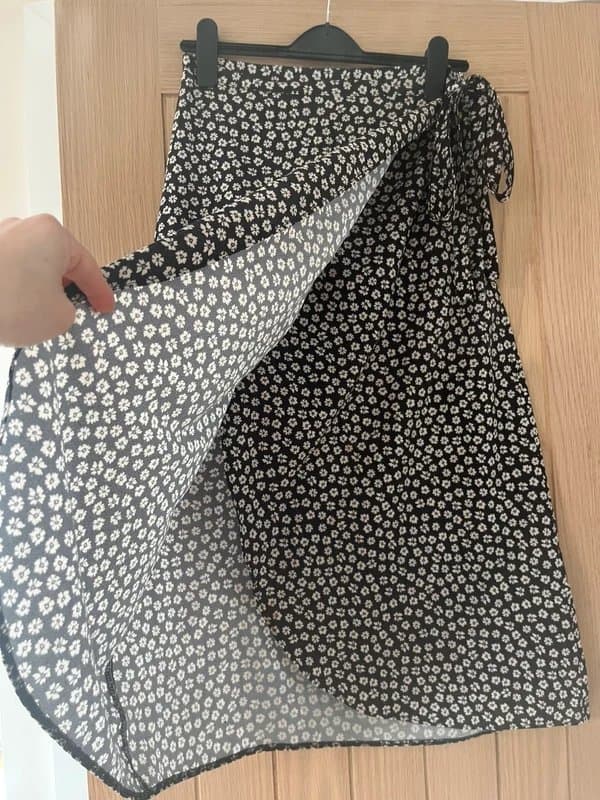 New Look New Look wrap round midi skirt size 8