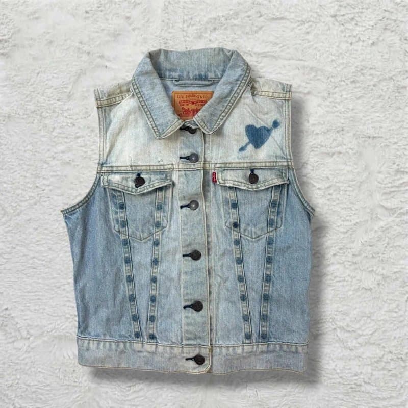 Levis Early 00’s y2k Levi’s Faded Washed Fitted Western Cowboy Denim Waistcoat Vest
