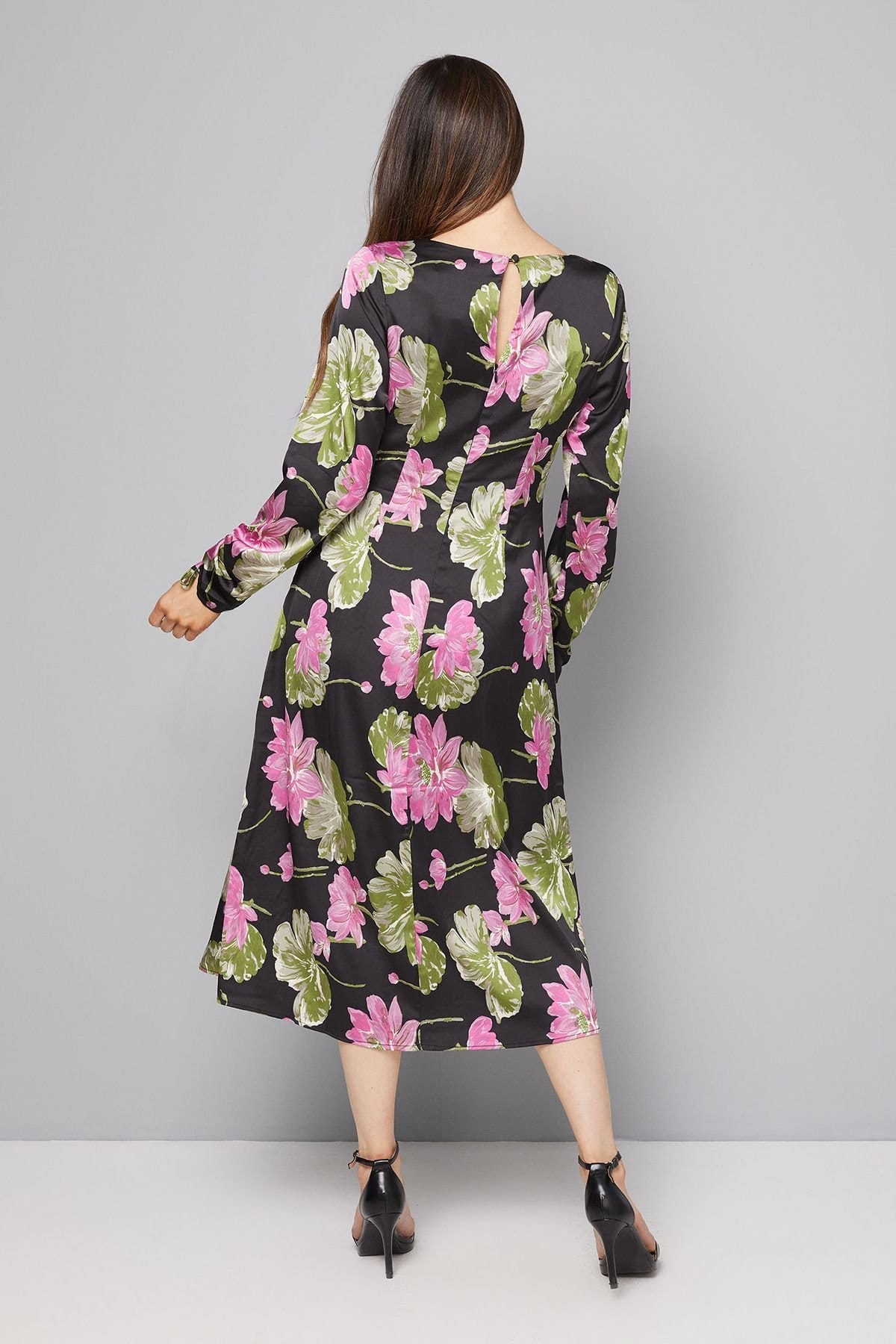 Wallis Wallis Women's Floral Ruched Sleeve Midi Dress in Black - 4