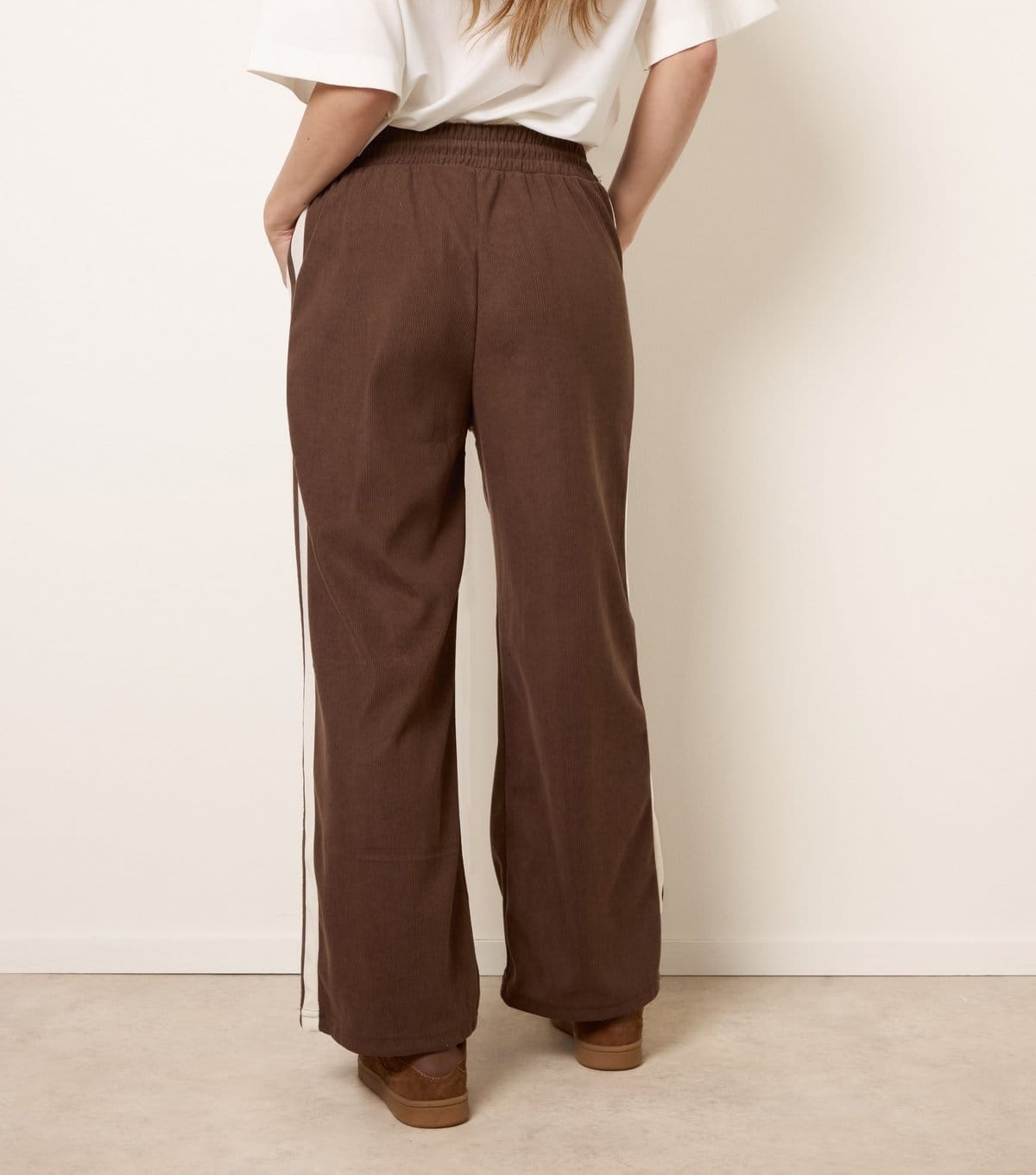Blue Vanilla Women's Dark Brown Side Stripe Drawstring Trousers Blue Vanilla New Look - 4