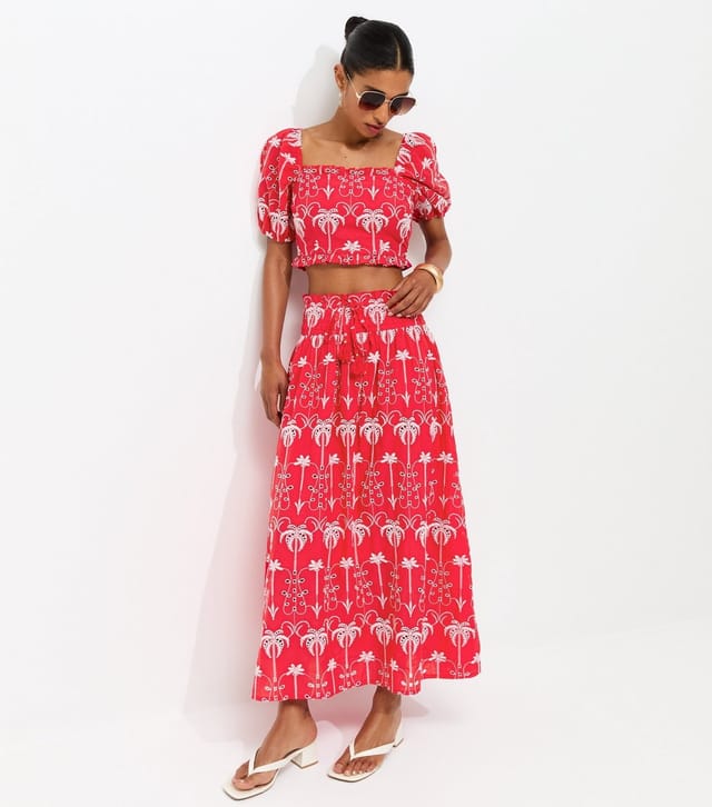 New Look Women's Red Cotton Broderie Palm Tree Crop Top New Look - 3