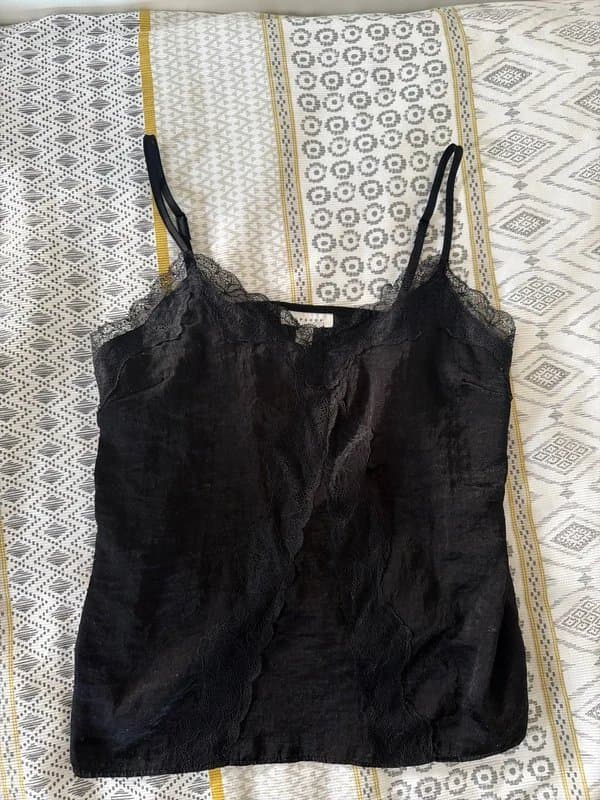 Topshop Topshop black lace vest top camo size 10