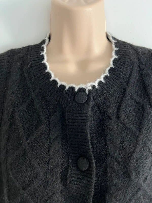 New Look New Look Contrast Trim Cable Knit Waistcoat - Black Size M