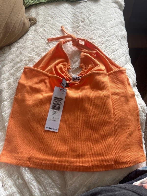 Noisy May Noisy may orange with metal heart detail crop top