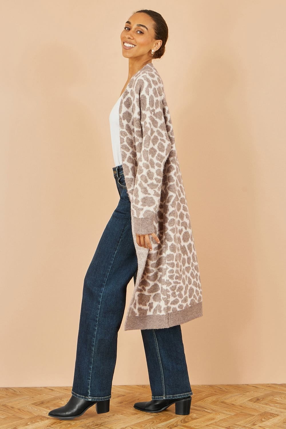 Yumi Yumi Women's Beige Animal Print Intarsia Long Cardigan - 4