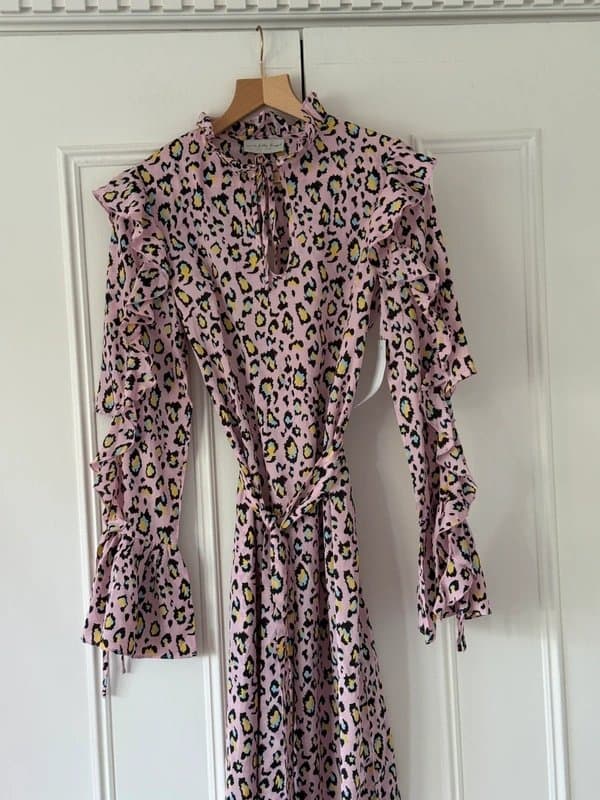 Never Fully Dressed Never Filly Dressed pink long sleeved leopard print dress size 8