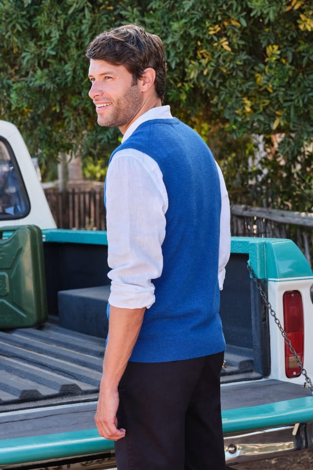 WoolOvers WoolOvers Men's Cashmere & Merino Slipover in Bright Blue - 3